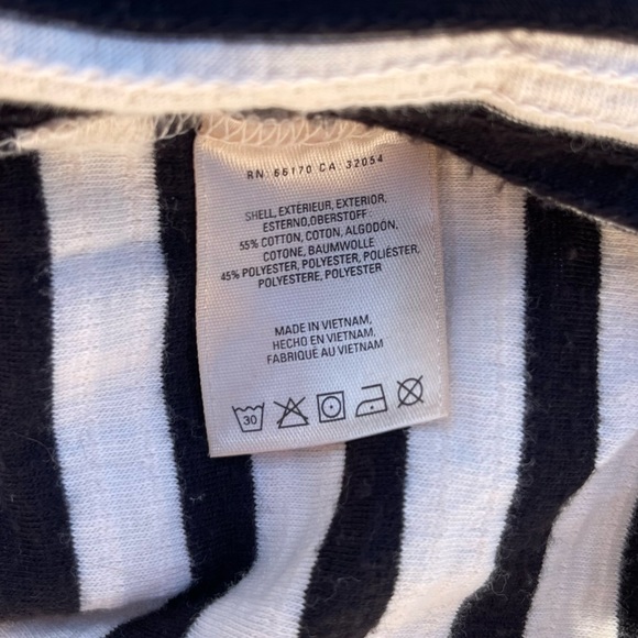 Women’s Short Sleeve Striped Shirt. Medium - Picture 12 of 12